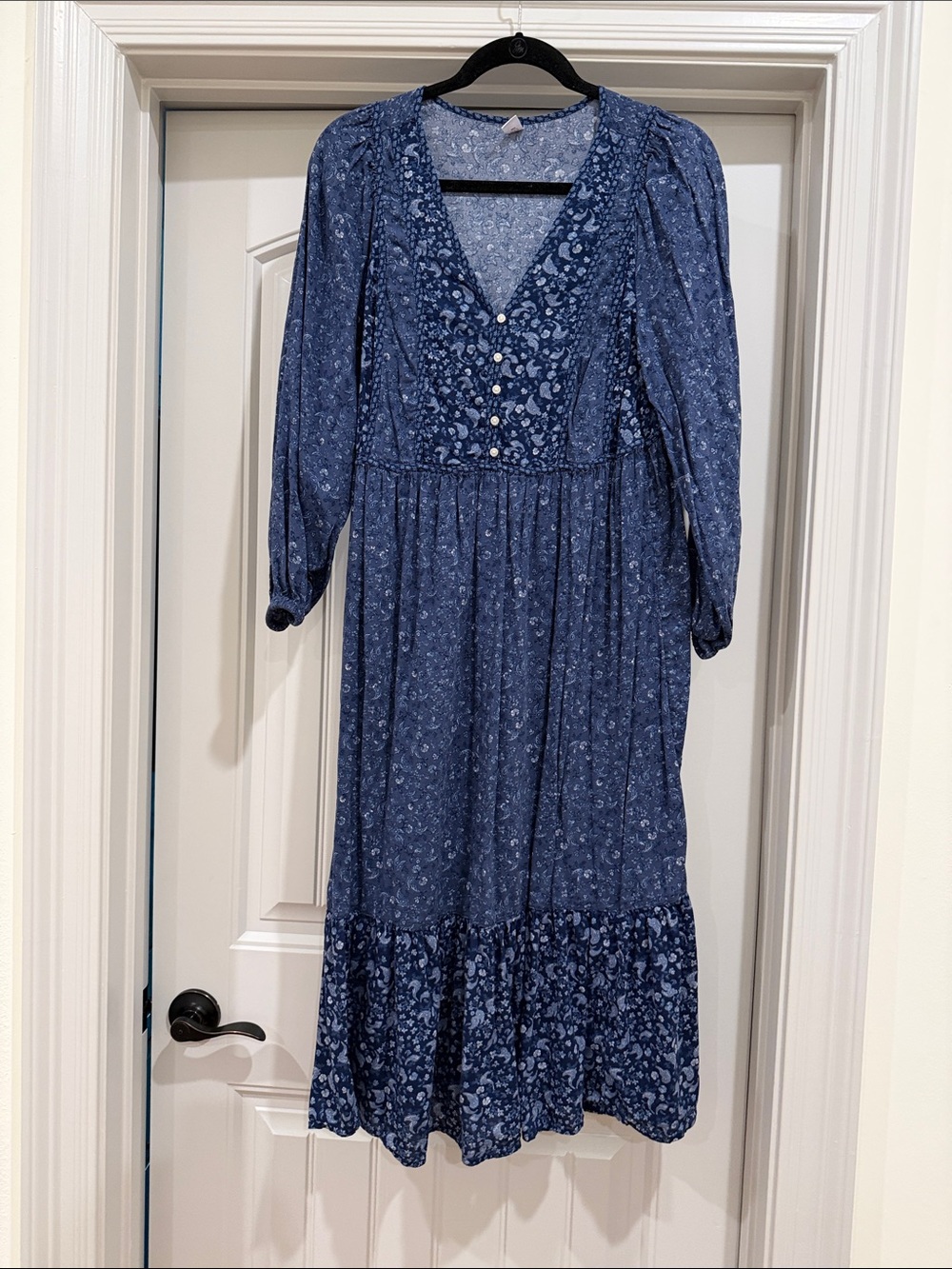 Old Navy Blue Floral V-Neck Long Sleeve Midi Dress